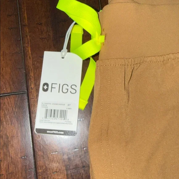 Figs Scrub Set - Picture 2 of 3